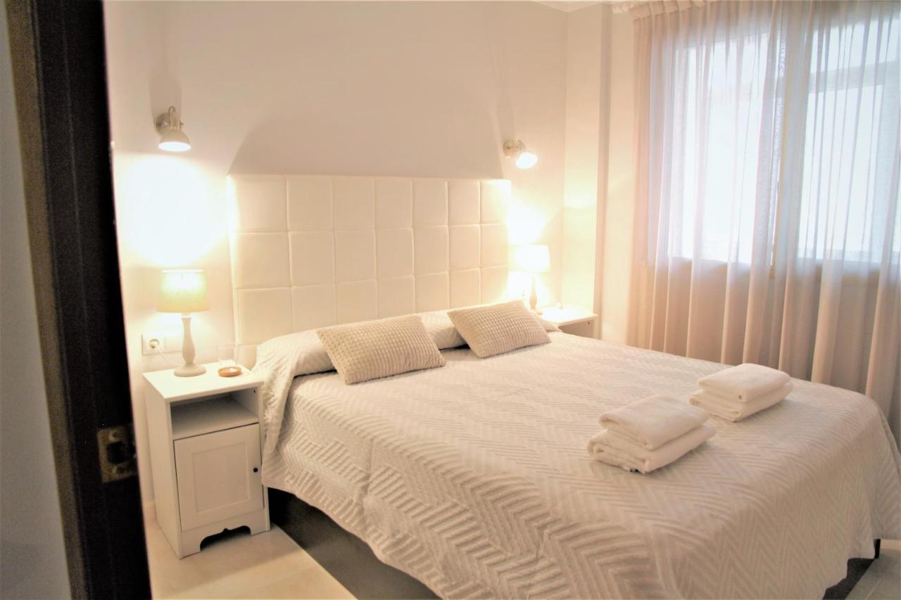 La Perla Apartment, Paradis Park, La Pineda - Atico 1ª Linea - Solarium - Wifi - Piscina Kültér fotó