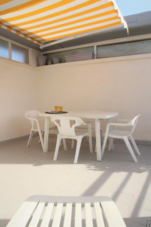 La Perla Apartment, Paradis Park, La Pineda - Atico 1ª Linea - Solarium - Wifi - Piscina Kültér fotó