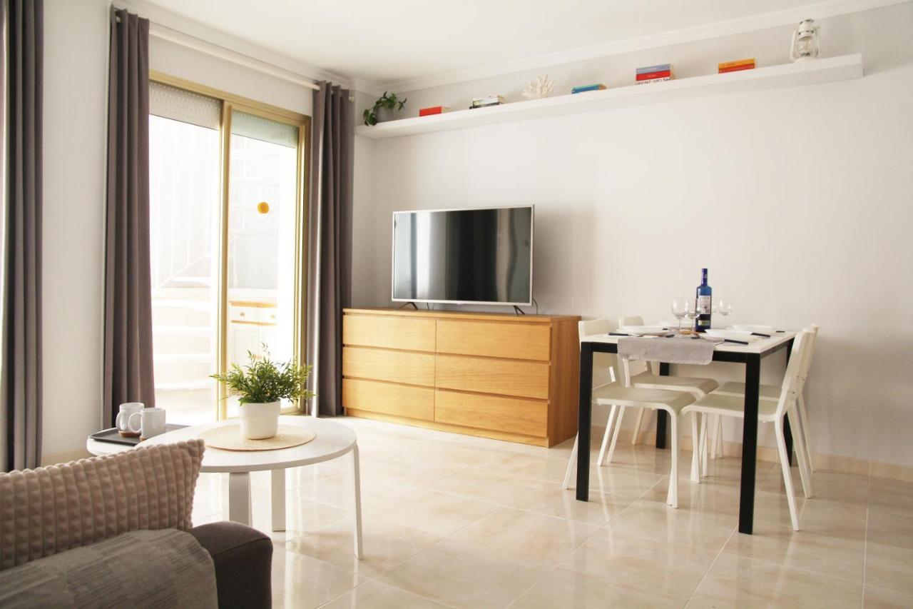 La Perla Apartment, Paradis Park, La Pineda - Atico 1ª Linea - Solarium - Wifi - Piscina Kültér fotó